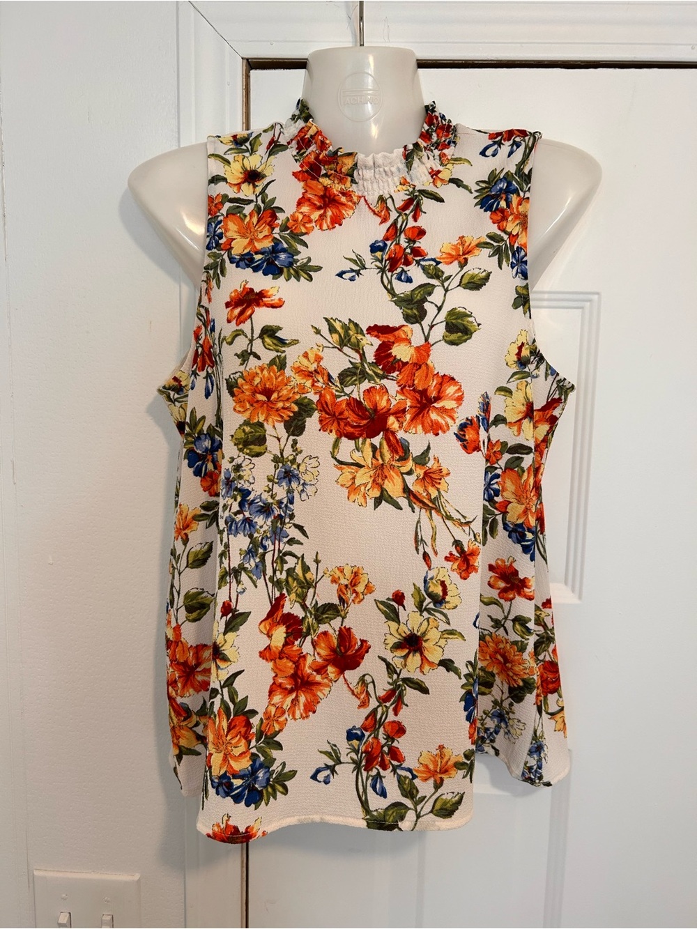 Brody Myles Size Medium Sleeveless Floral Smocked Neck Cami